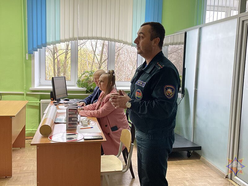 Интересно, весело и познавательно. Бобруйские спасатели провели интерактив со студентами медколледжа