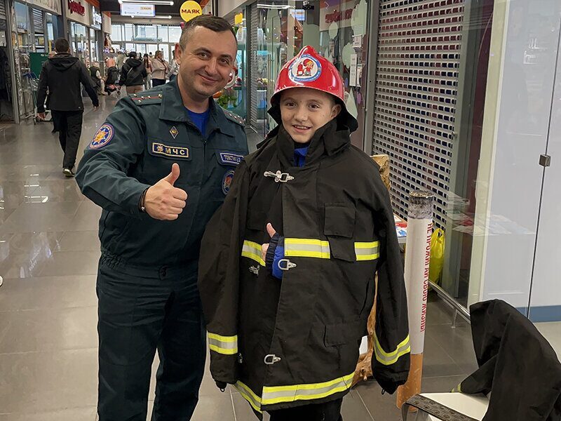 «Не прожигай свою жизнь!»: спасатели Бобруйска проводят беседы и увлекательные интерактивы