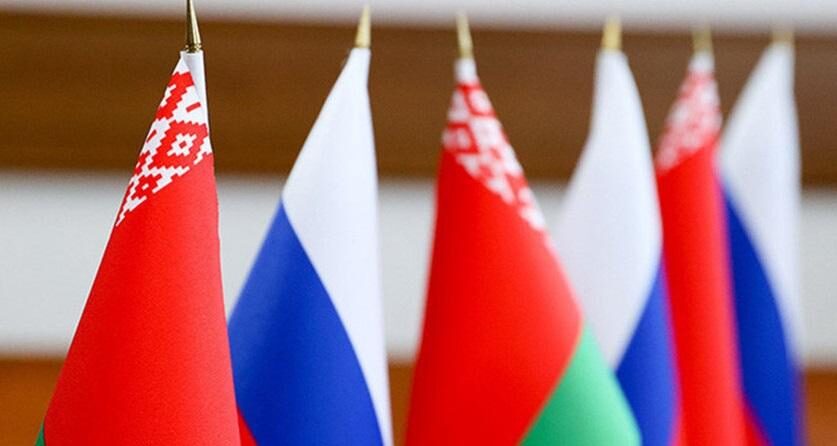Лукашенко направил обращение к народам Беларуси и России по случаю 25-летия Договора о Союзном государстве