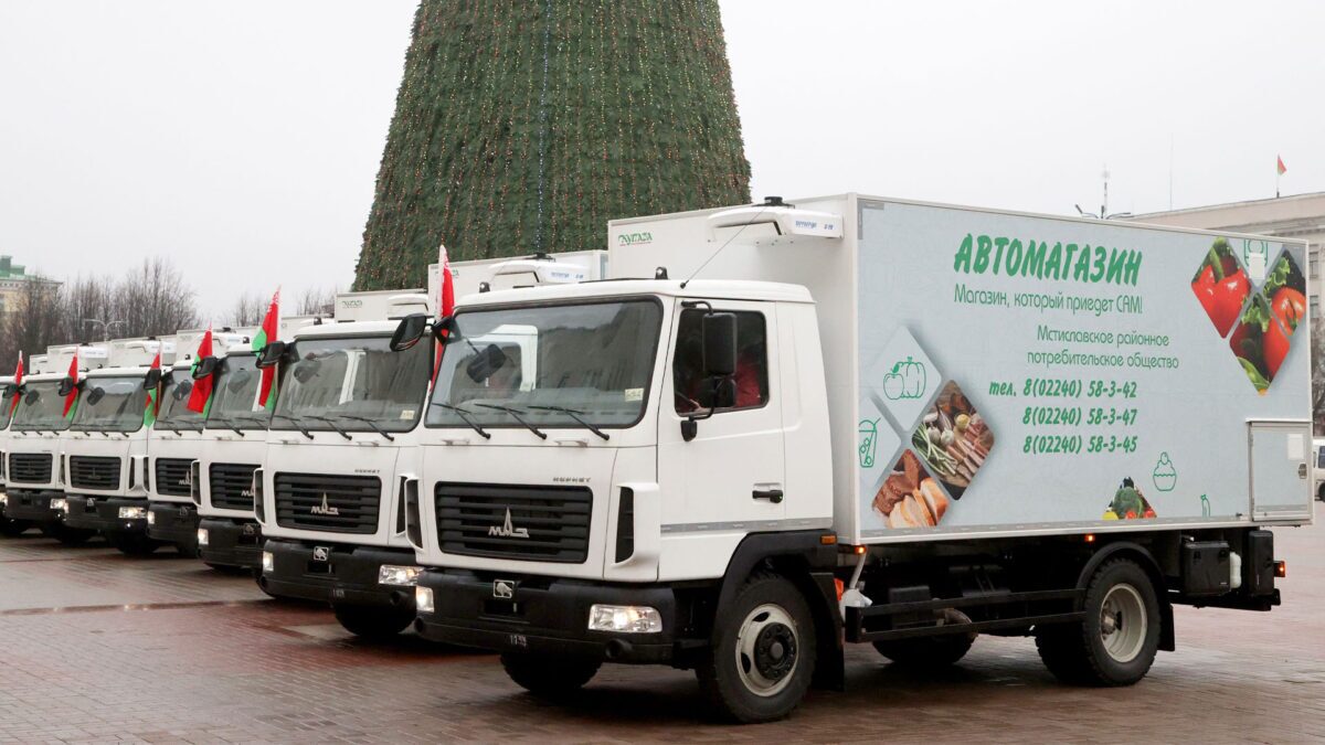 Доехать до самых отдаленных поселков. Ключи от 30 новых автомагазинов вручили в Могилеве