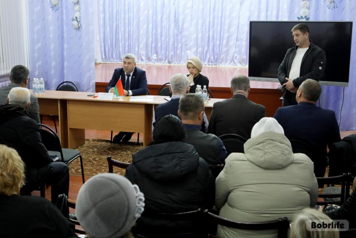 В диалоге с жителями. Игорь Кисель провел встречу с бобруйчанами по проблемным вопросам
