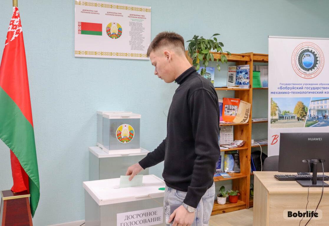 Гражданский долг. Студенты механико-технологического колледжа впервые отдали свои голоса