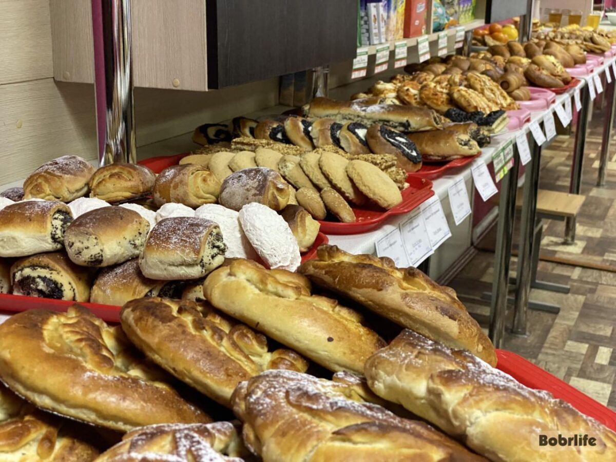 Свежая выпечка, скидки и дегустация. Расскажем, как будет в Бобруйске работать выездная торговля и буфеты на избирательных участках 26 января