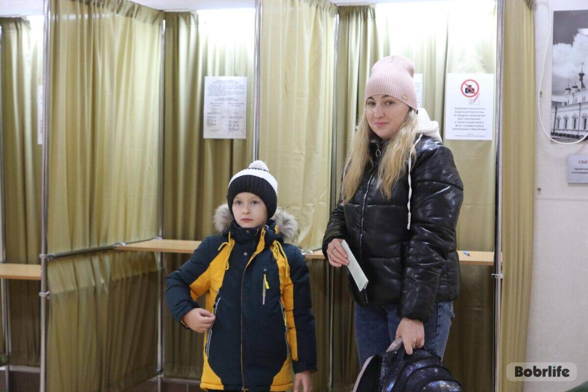 В стране пятый день досрочного голосования