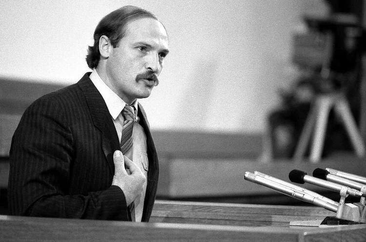 35 лет назад началась политическая карьера Лукашенко!