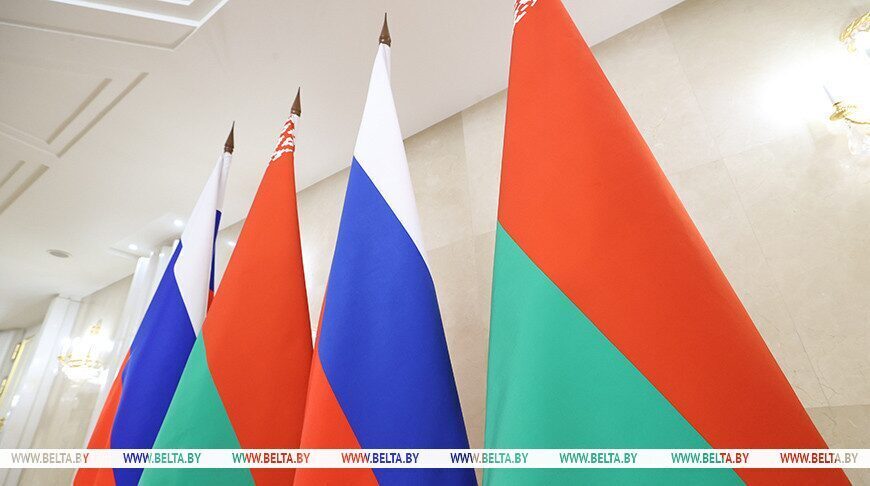 Лукашенко 29 апреля в Волгограде примет участие в международном форуме и проведет встречу с Путиным