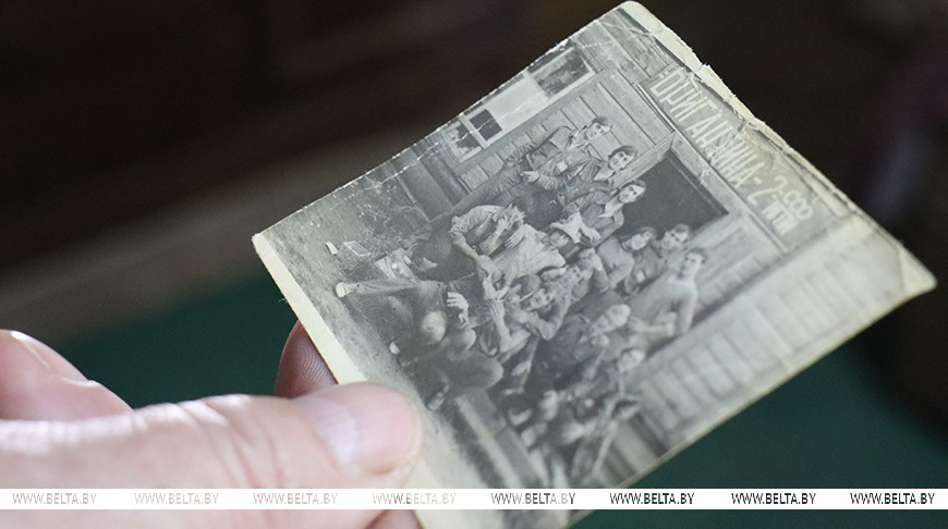 Отыскали (не)известную фотографию Лукашенко в юности. Вот какая история скрывается за этим снимком
