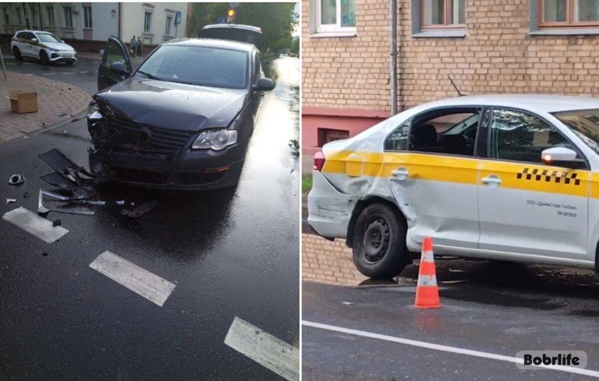 Два Volkswagen столкнулись в Бобруйске. Машины покорежены