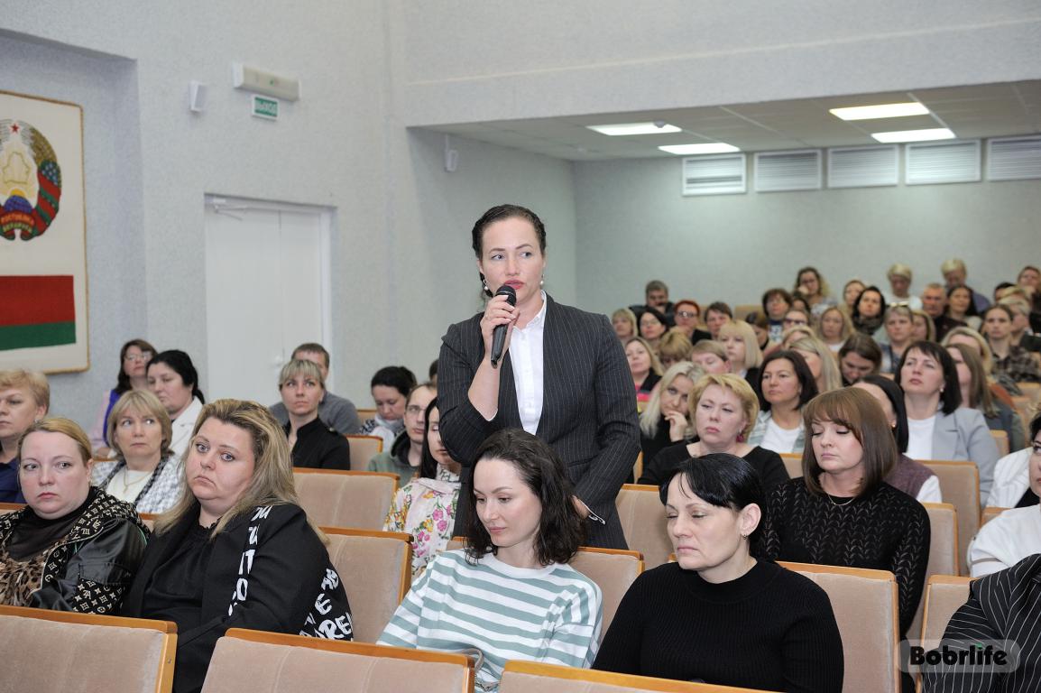 «Самое главное – разговаривать!» В Бобруйске прошло городское родительское собрание