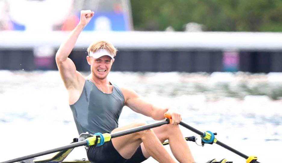 Евгений Золотой победил на чемпионате Европы по академической гребле