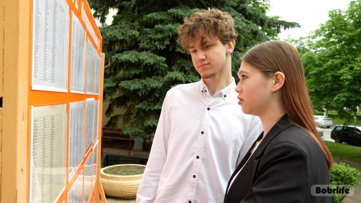 Первые результаты ЦЭ уже известны – в Бобруйске есть стобалльники