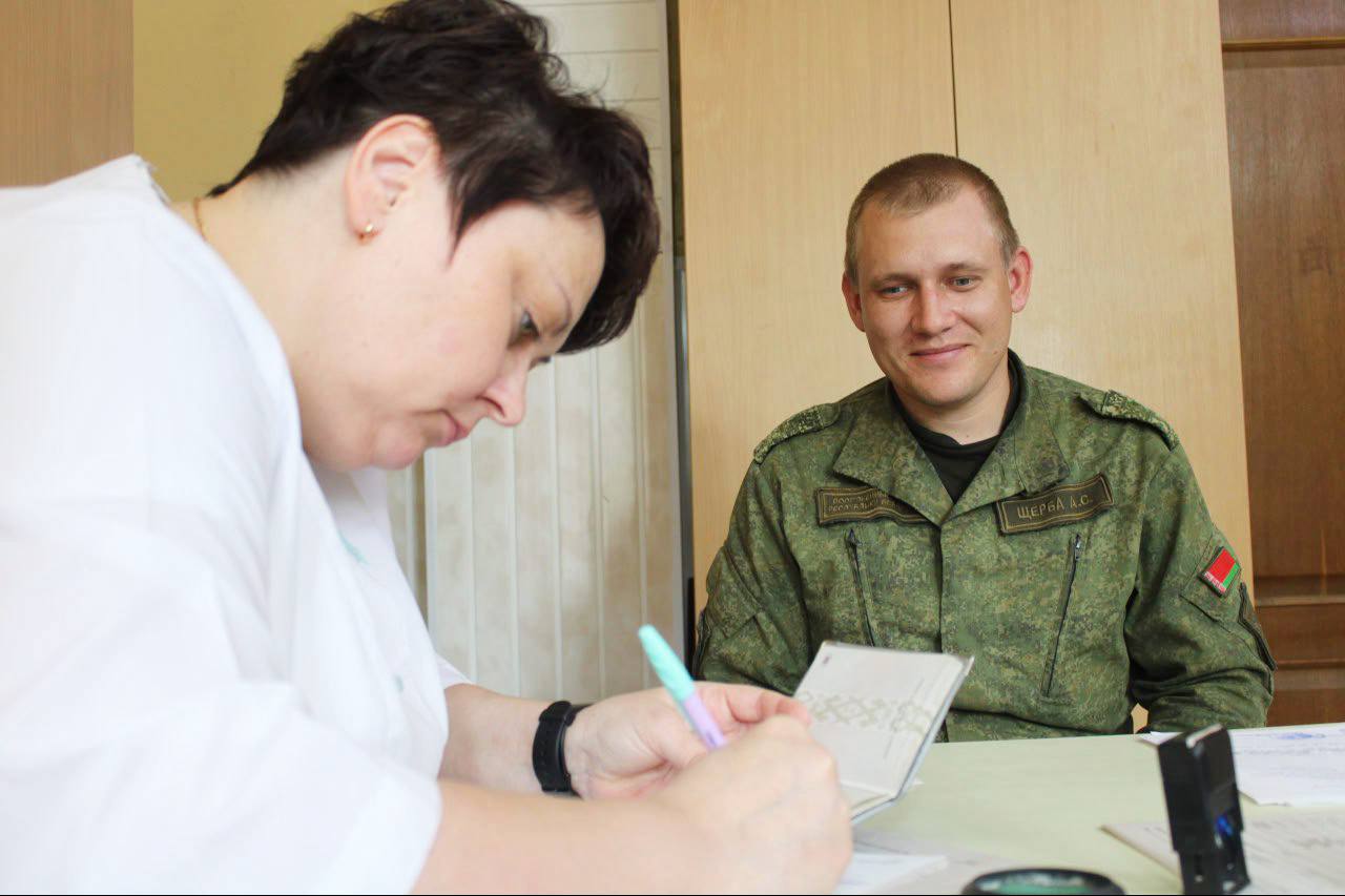 Благородное дело. Военнослужащие 83-го инженерно-аэродромного полка сдали кровь для спасения людей