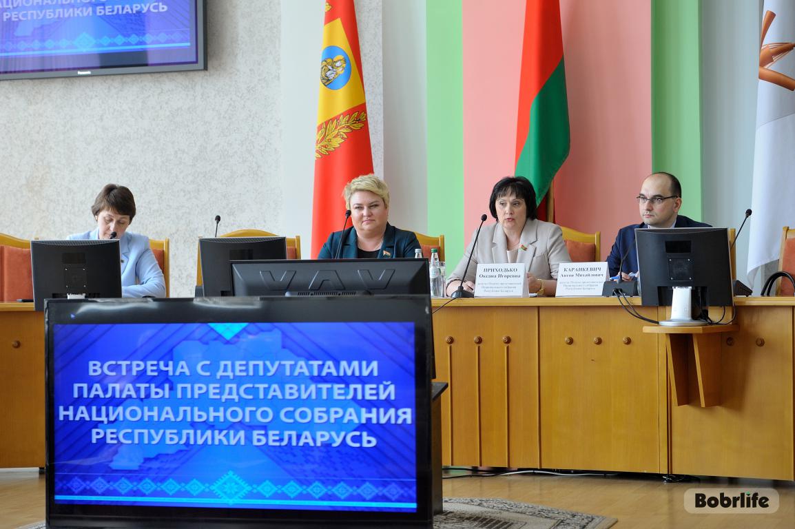 В формате живого диалога прошла встреча с депутатами Палаты представителей Национального собрания
