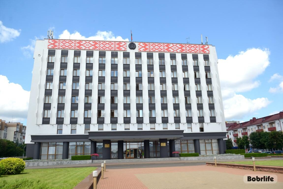 Экономические прогнозы и проведение городского субботника. Председатель горисполкома Максим Гурин провел оперативное совещание