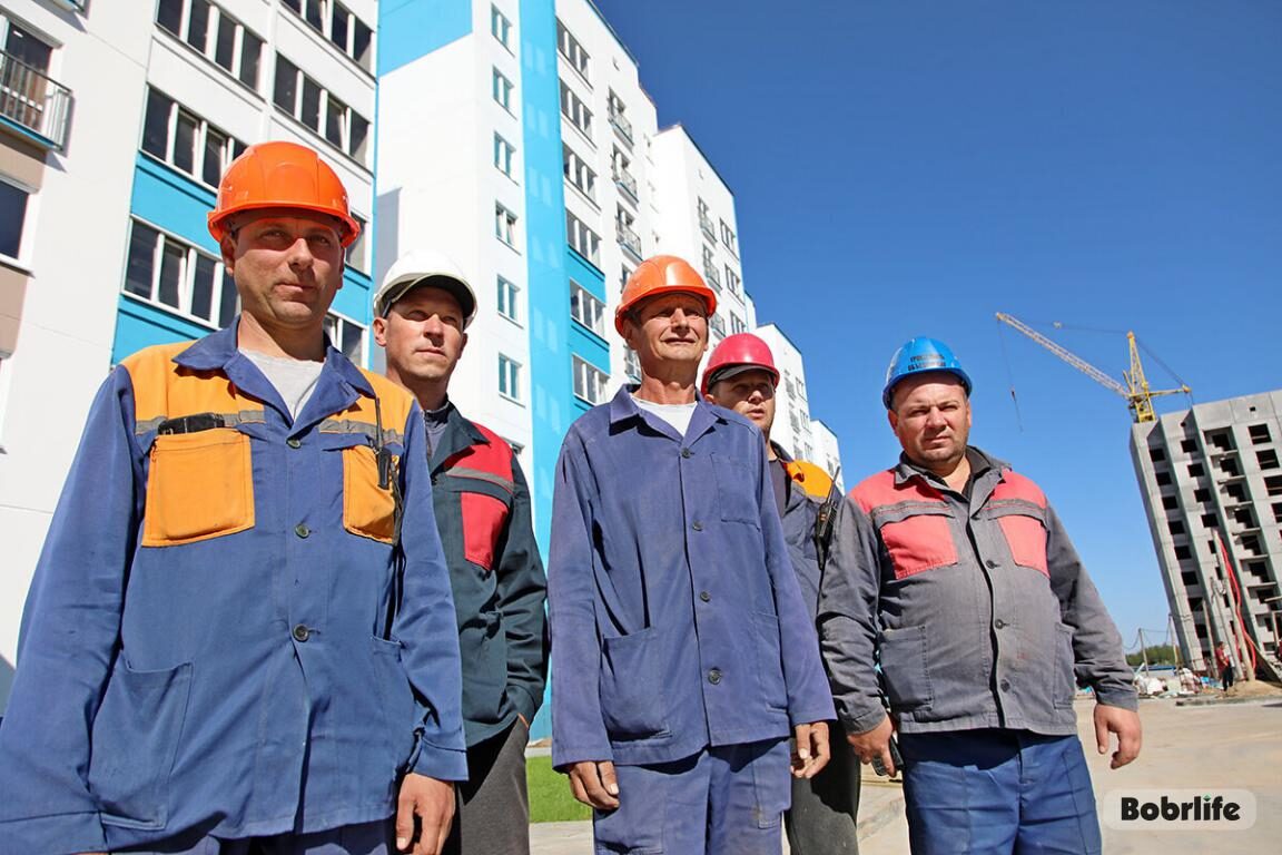 Главный вклад в домашний уют. Сегодня строители отмечают профессиональный праздник