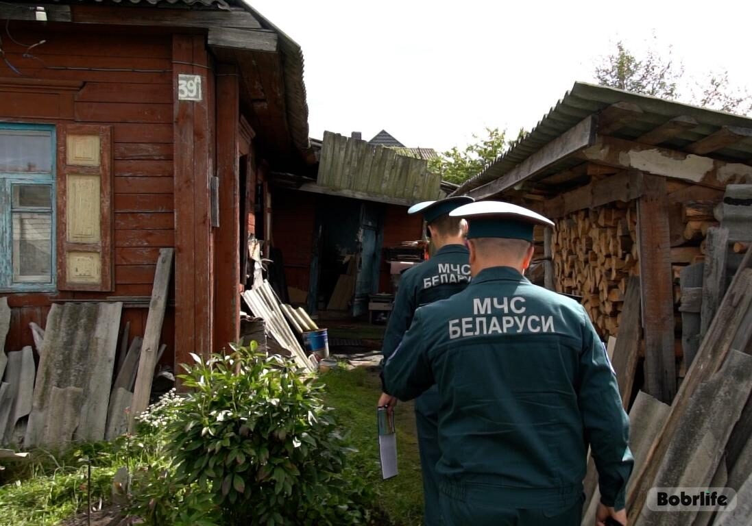Жар печи. В преддверии начала отопительного сезона бобруйские спасатели прошлись по частным домовладениям