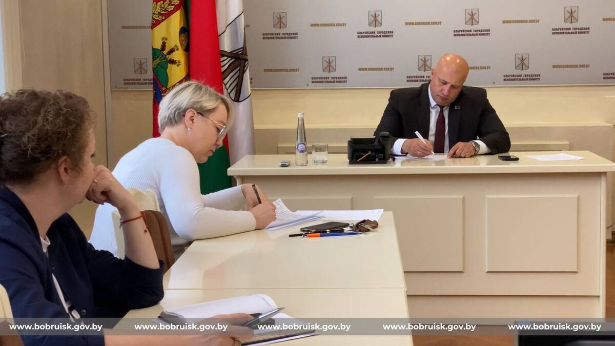 Больше 3 часов длилась прямая телефонная линия с участием председателя Бобруйского горисполкома