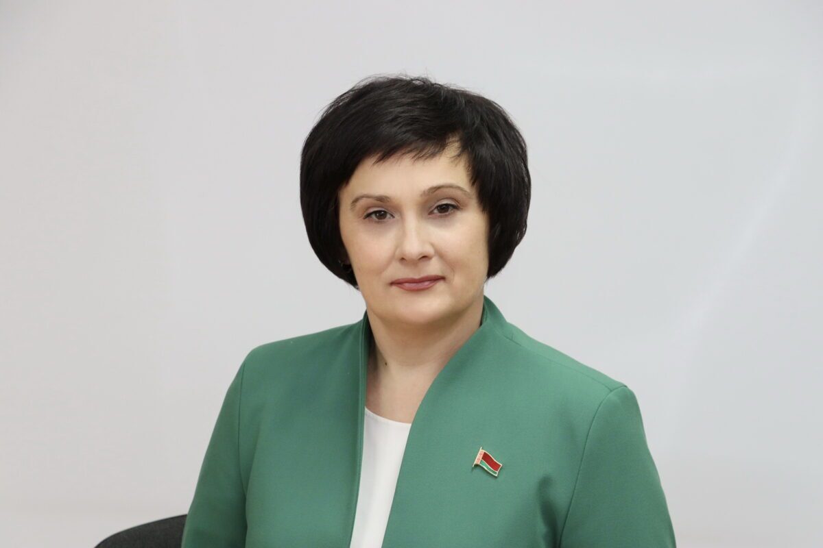 Вас выслушают. Прием граждан и прямую телефонную линию проведет депутат Национального собрания Республики Беларусь Оксана Приходько