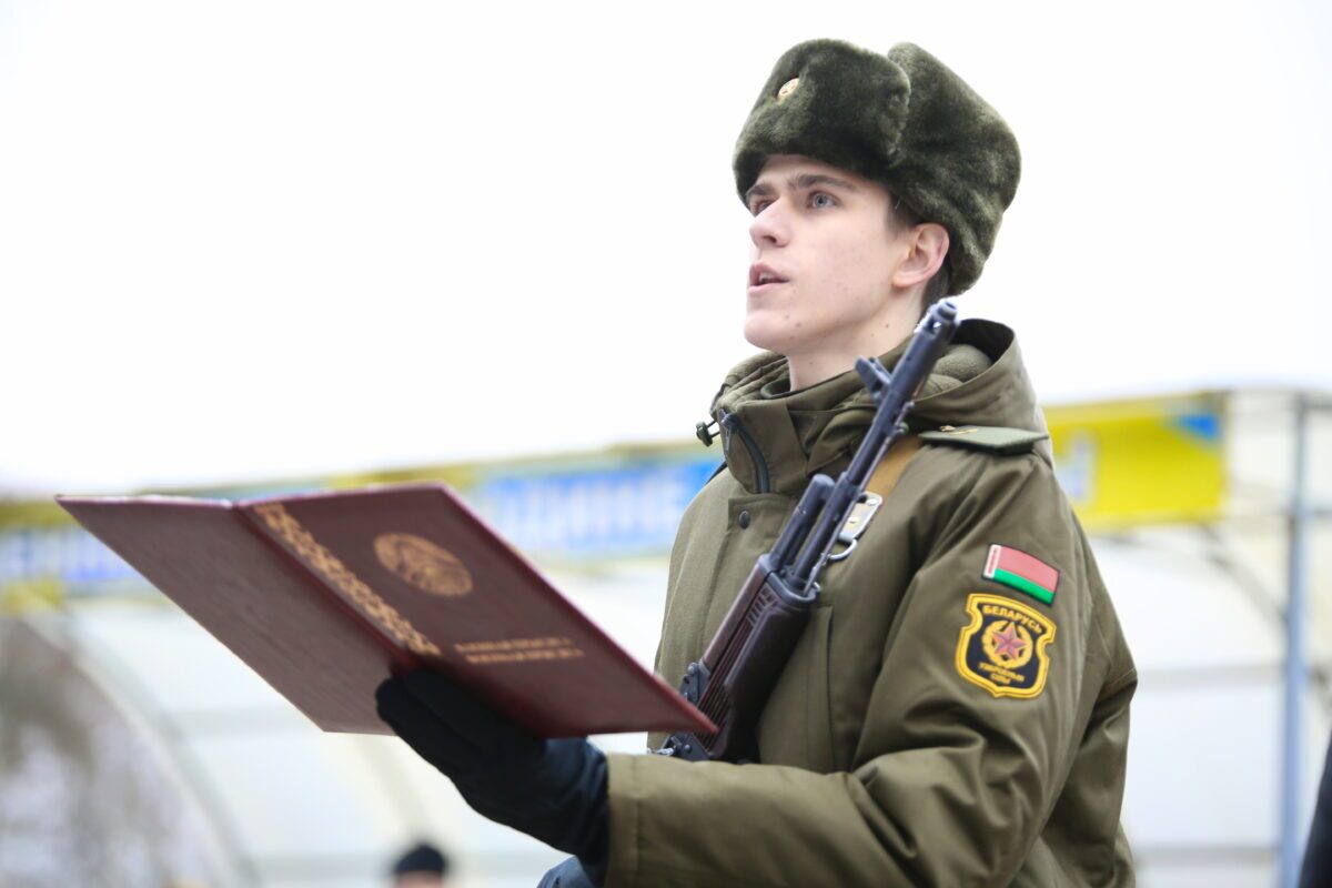 87 новых защитников Отечества приняли Военную присягу в 83-м полку