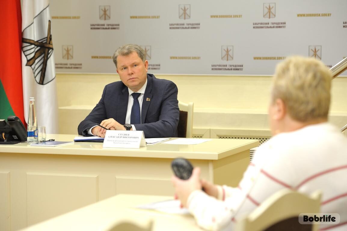 Оперативные решения. Александр Студнев провел выездной прием граждан в Бобруйске