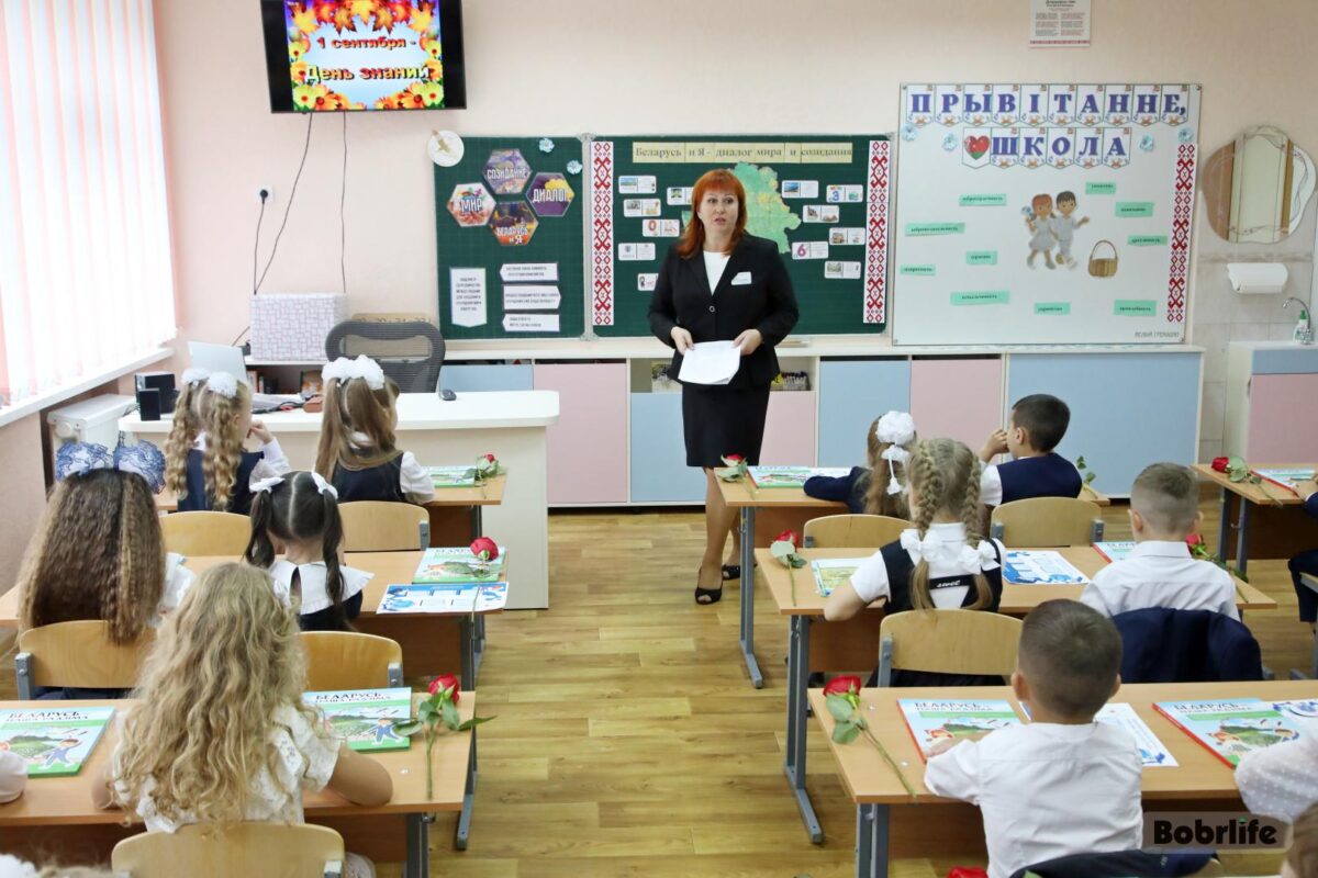 ИИ внедряют в столичной спецшколе, где обучаются ребята с нарушениями слуха