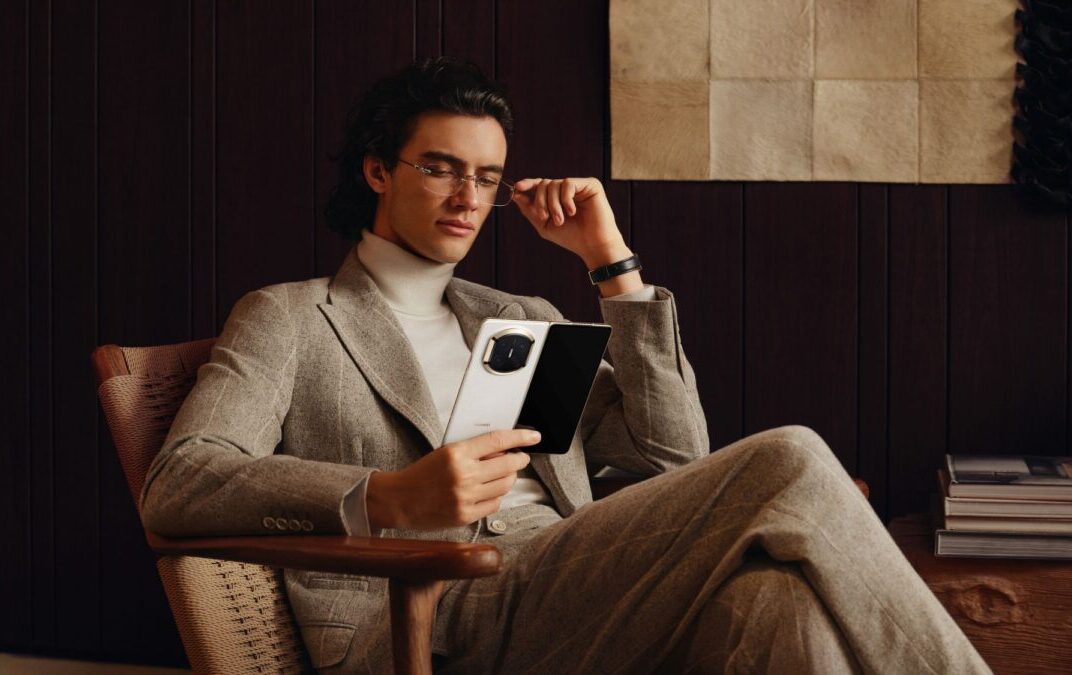 На рынок Беларуси приходит тонкий складной смартфон Huawei Mate X7 c флагманской камерой