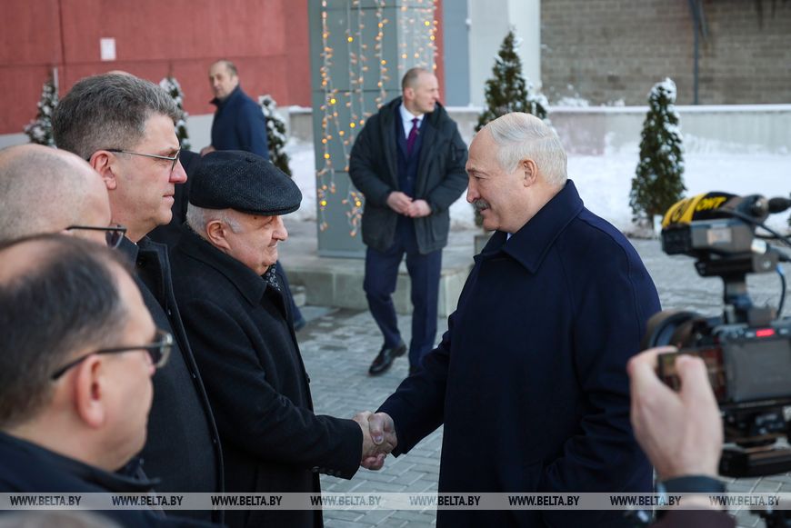 Лукашенко в Минске дал старт работе уникального производства в сфере микроэлектроники