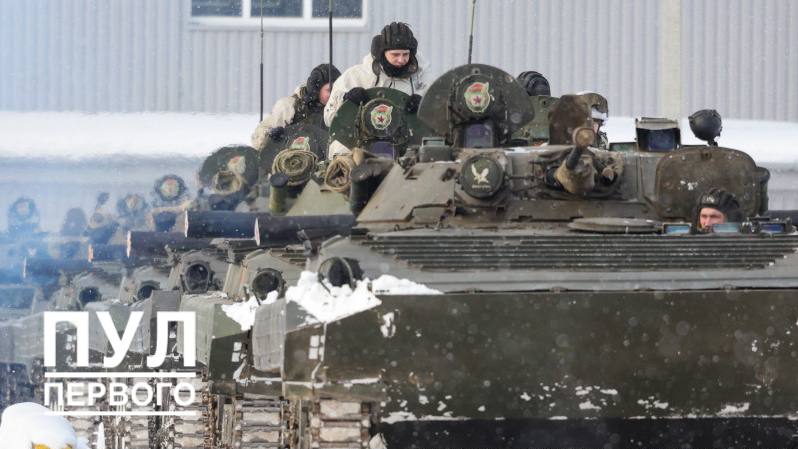 Внезапно и по поручению Главнокомандующего! Одно из механизированных соединений приведено в боевую готовность