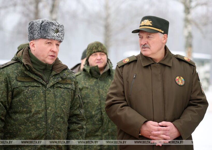 Лукашенко лично проверил боеготовность Вооруженных Сил