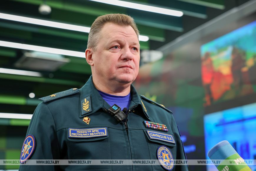 Министр по ЧС Вадим Синявский доложил Лукашенко о ситуации в стране на фоне усиления морозов и реагировании на ЧС