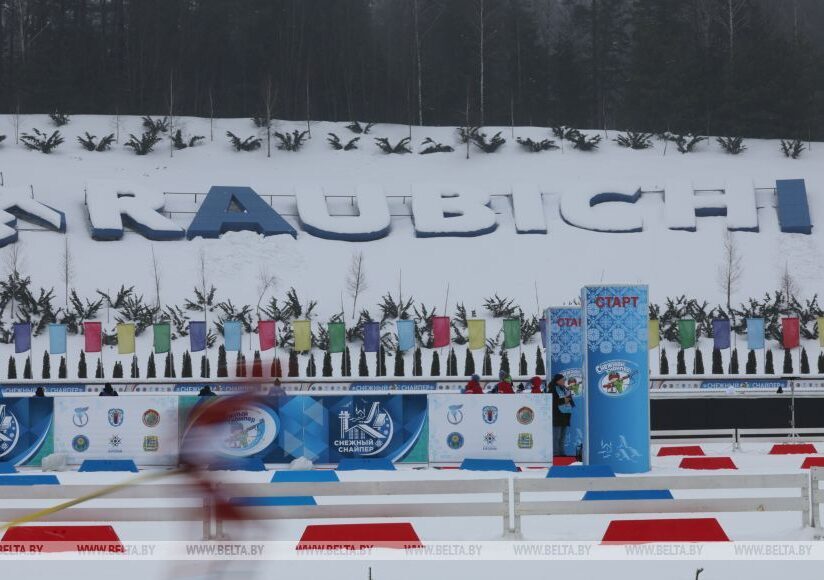 «Снежный снайпер»: олимпийская чемпионка и первые комплекты наград