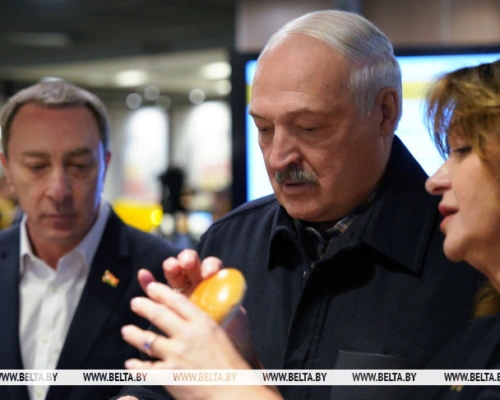 Лукашенко 8 марта приехал в один из ресторанов сети «Мак.бай» и продегустировал местное меню