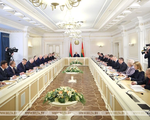 Александр Лукашенко требует четко разделить обоснованное и необоснованное посредничество