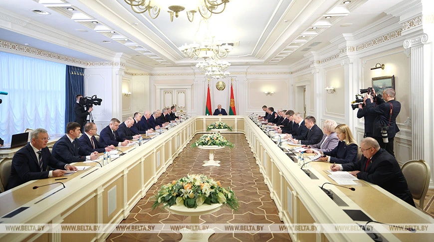 Александр Лукашенко требует четко разделить обоснованное и необоснованное посредничество