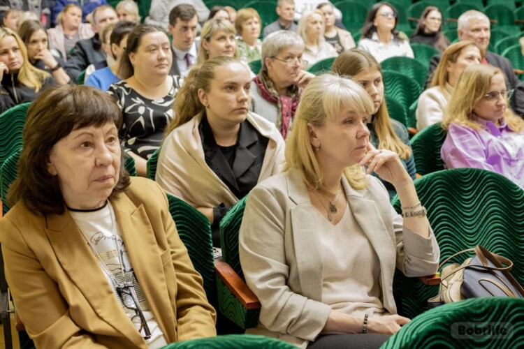 Сильные регионы – процветающая страна. В Бобруйском лесотехническом колледже прошел Единый день информирования