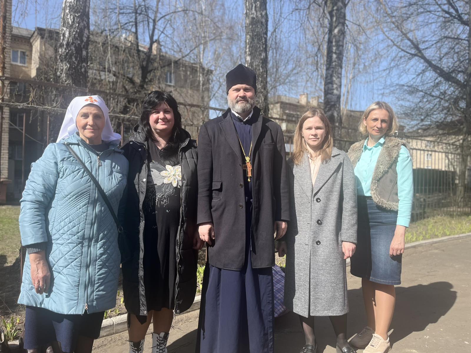 В Бобруйске прошла благотворительная акция ко Дню бездомного человека. Нуждающимся передали продуктовые наборы и вещи, собранные приходами города