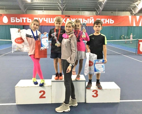 Тренер из Бобруйска Елена Халютина: что ты с ними делаешь, или Секрет деревянного пола