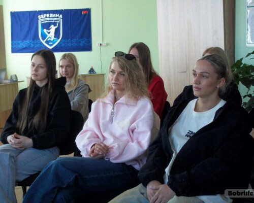 Инвестиционные проекты, социальные программы. Единый день информирования прошел в ГУ «Гандбольный клуб «Березина»