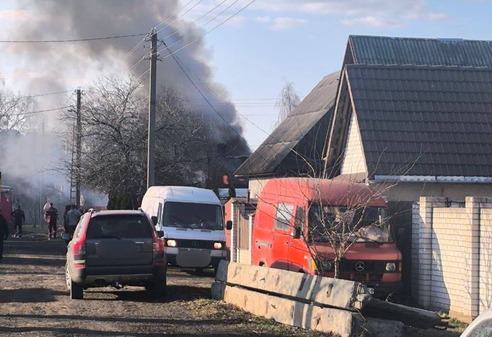 Пожар в частном секторе. На улице 9 Мая произошло возгорание жилого дома