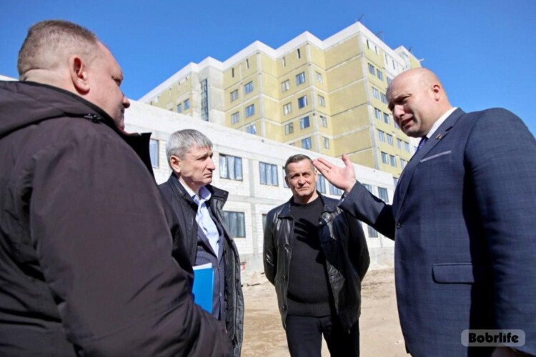 Благоустройство в Бобруйске: как продвигаются строительство хирургического корпуса и реконструкция путепровода