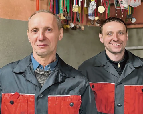 Отец и сын Солоновичи из Бобруйска: пробежать экватор, или Легендарная дорожка