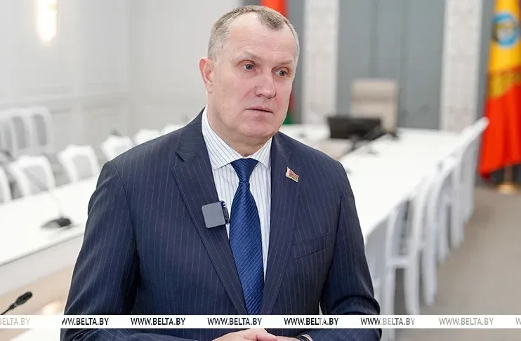 Миллион тонн молока к концу пятилетки: Анатолий Исаченко о стратегии развития агропрома Могилевской области