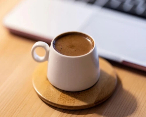 У кого от кофе может подняться давление, рассказал врач