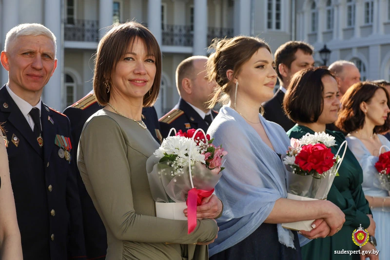 Праздник во дворце с элементами бала – могилевские эксперты красиво отметили свой профессиональный день