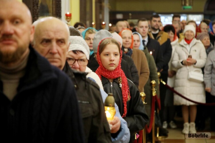 Президент Беларуси поздравил православных христиан с Пасхой