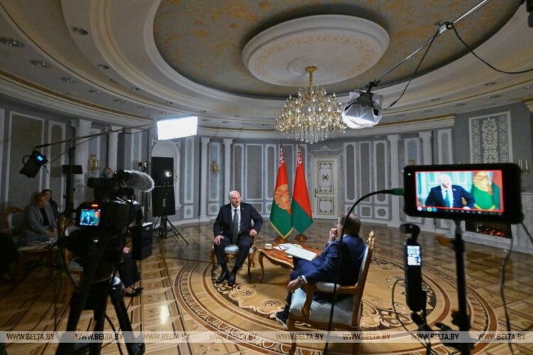 Прямые вопросы Санчеса и честные ответы Лукашенко о Беларуси. Собрали самое интересное из интервью Первого для телеканала RT