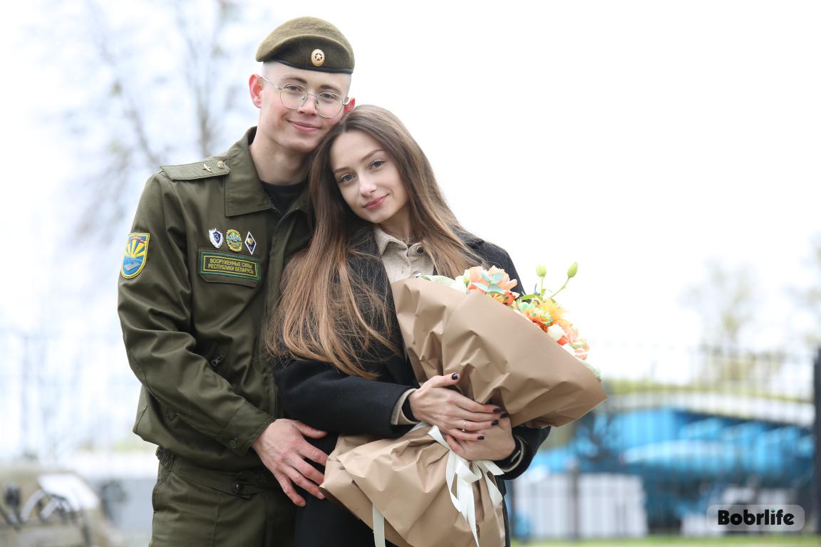 Она сказала «Да!» — романтический финал службы в белорусской армии