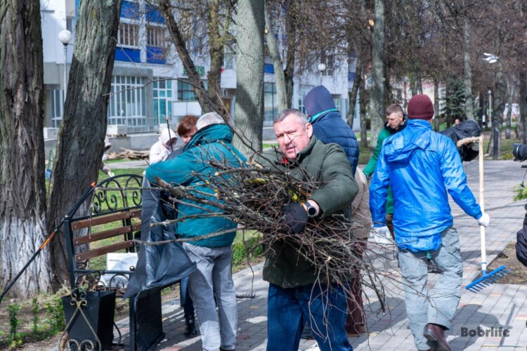 Чистота и красота. В Бобруйске прошел санитарный день
