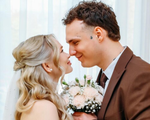 Любви с первого взгляда быть! История Яны и Максима из Бобруйска, которые решили пожениться через 2 дня знакомства