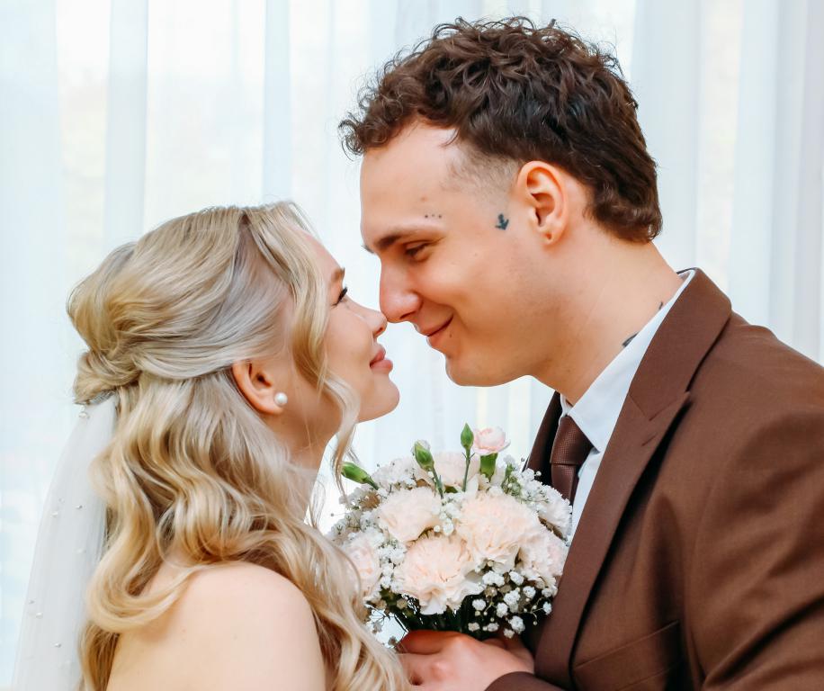 Любви с первого взгляда быть! История Яны и Максима из Бобруйска, которые решили пожениться через 2 дня знакомства